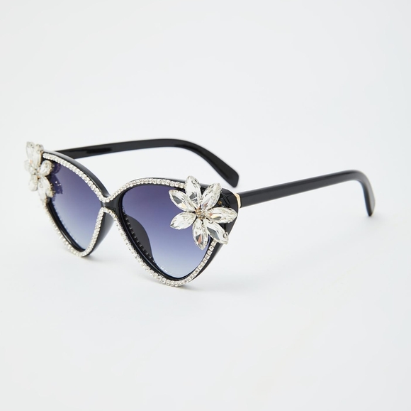🤣Sophisticated😻 Glam Floral Rhinestone Sunglasses😺 - Picture 6 of 8
